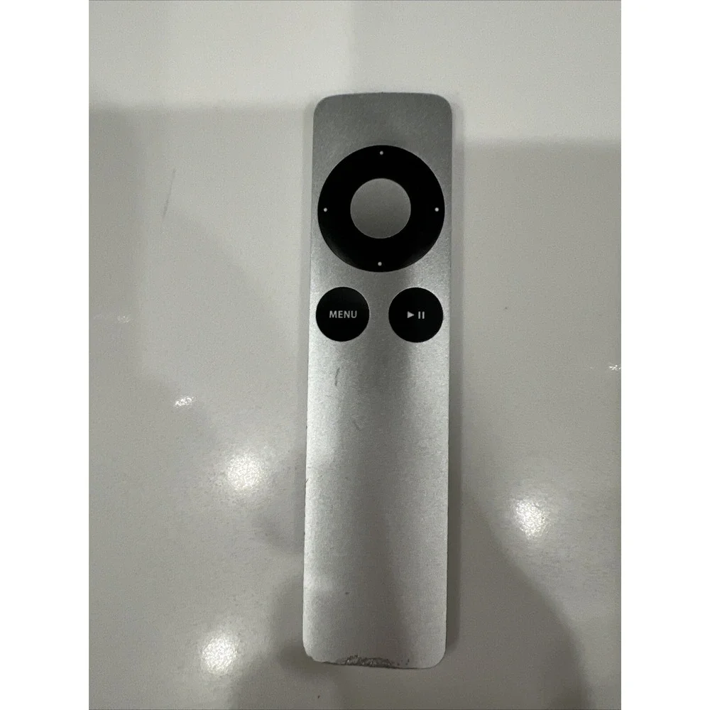 Apple REMOTE CONTROL Unknown Model Apple TV? Gen ? MacBook Pro Air